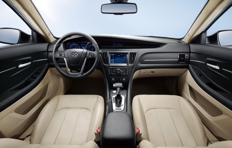 Торпедо Senova D50 2015 года  (фото 2 из 8)